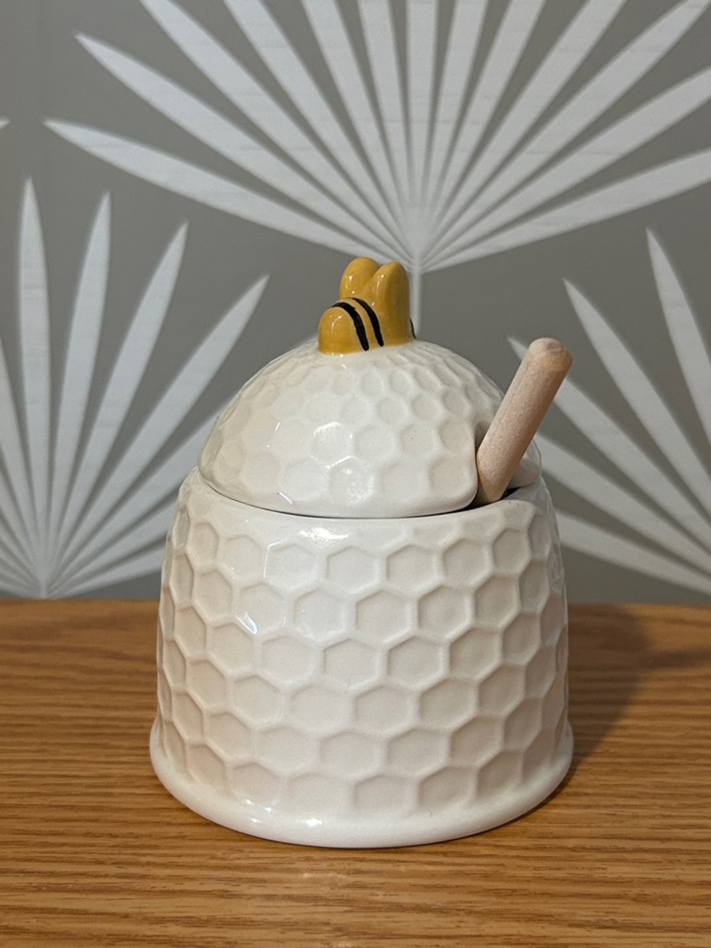Ceramic Honey Pot 🍯 - Picture 2 of 4
